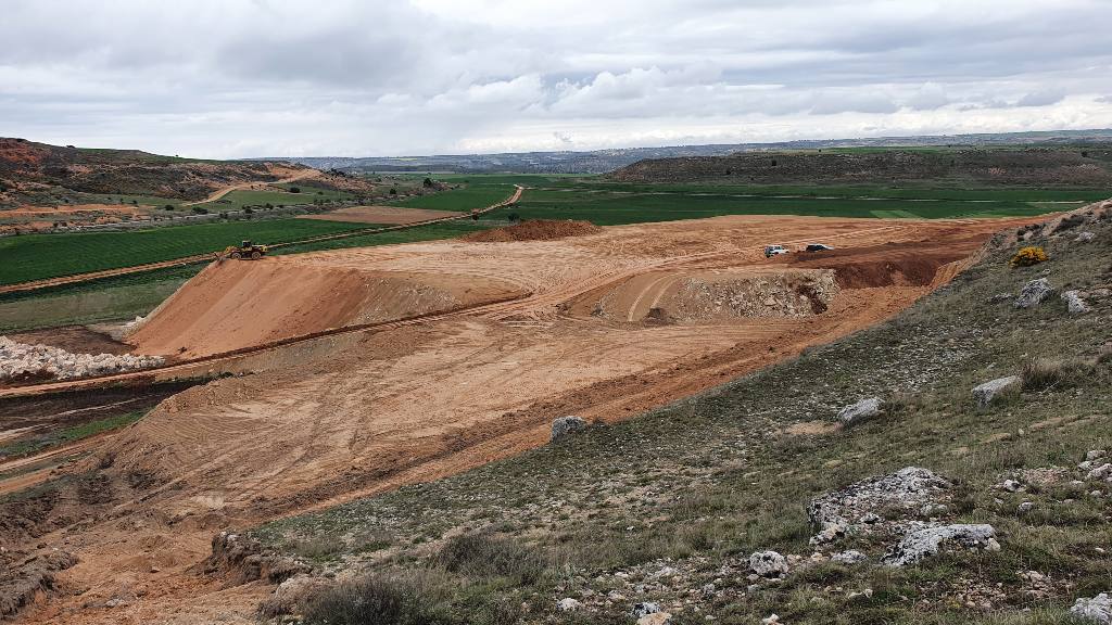 Extracción y transporte de mineral en Mina Cantera Redondo 2021 en Maderuelo (Segovia)