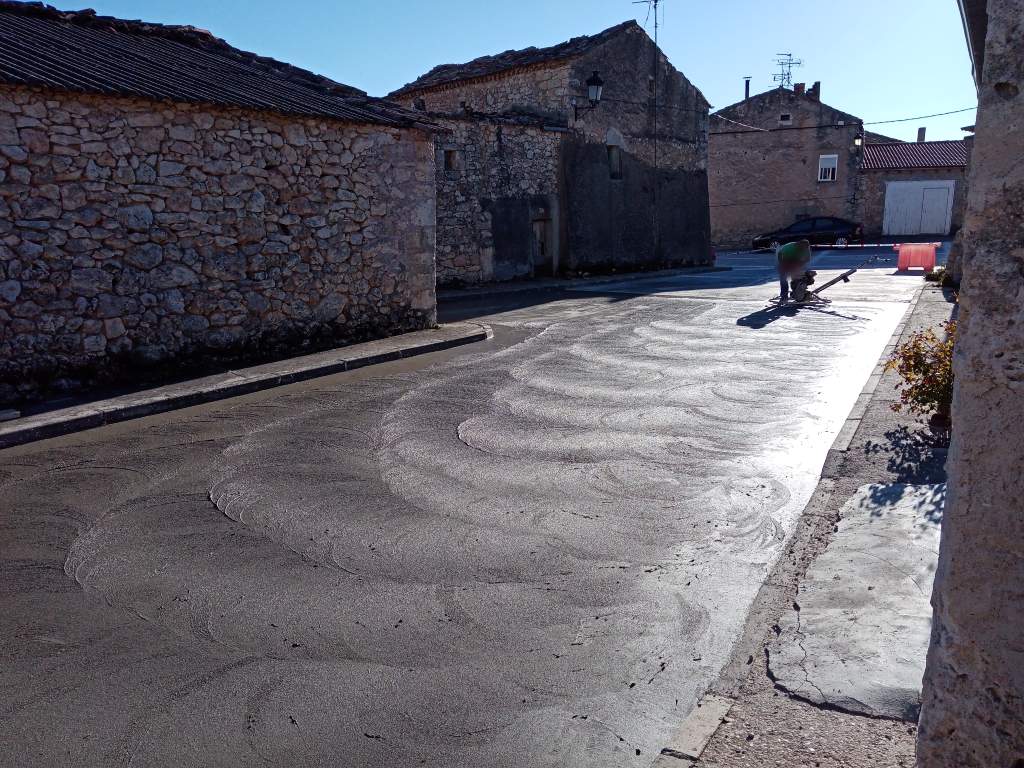 Pavimentación de varios tramos de calles en Oquillas (Burgos)