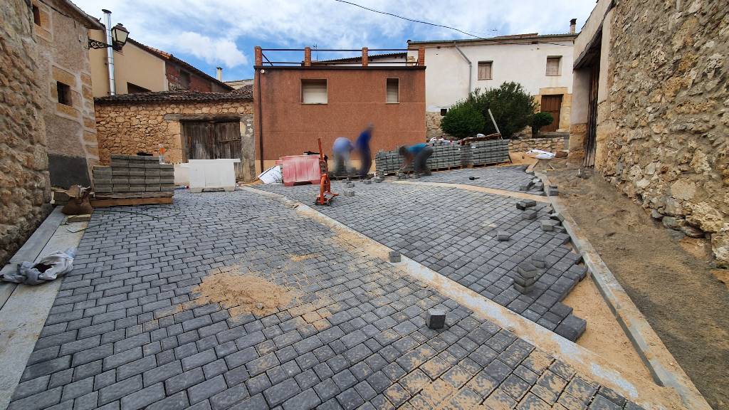 Renovación de pavimento de Calle Isla en Pardilla (Burgos)