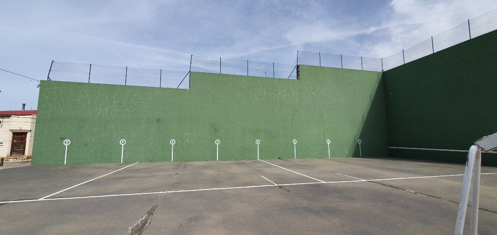 Reparación de frontón y pista de fútbol sala en Valdezate (Burgos)