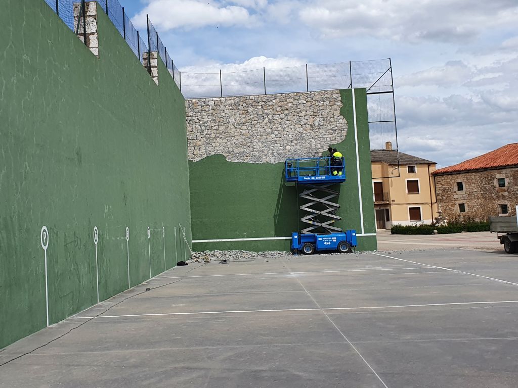 Reparación de frontón en Valdezate (Burgos)