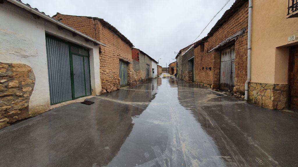 obras de pavimentación en Zuzones (Burgos)