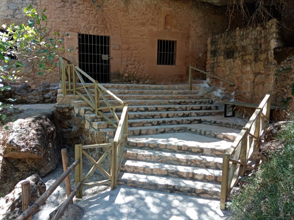 Mejoras en el acceso a la ermita de Nuestra Señora de la Concepción del Monte en La Vid y Barrios (Burgos)